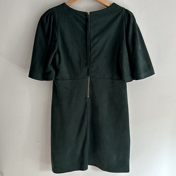 Zara faux suede dress in emerald green, women’s small. Mini dress, cape sleeves - Picture 2 of 9